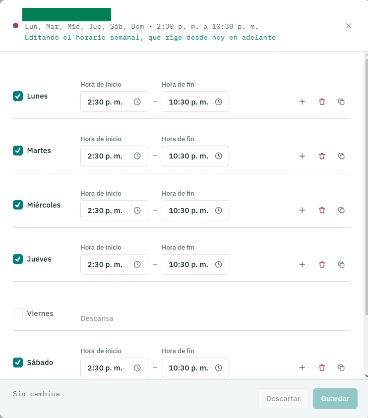 Panel de configuración: edición del horario semanal de una asesora, día por día